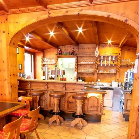 Cafe Alpina Pensionat 3*