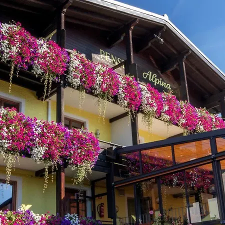 Cafe Alpina Konukevi İnnsbruck