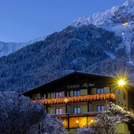 Гостьовий будинок Cafe Alpina